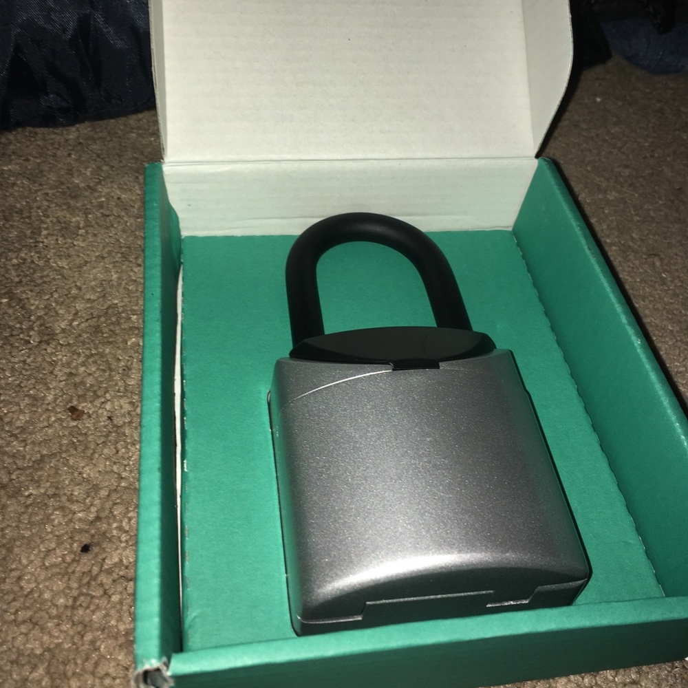 Lock box - Picture 2 of 5